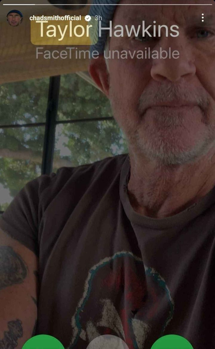 画像2: レッチリのチャド・スミスがある人物にFaceTimeをする姿を公開