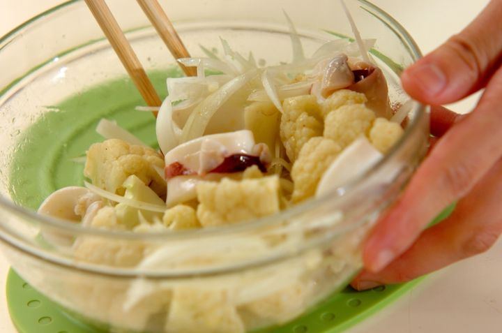 カリフラワーとイカのマリネの作り方2