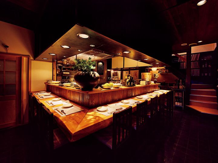 東北沢『LANTERNE はなれ』の内観