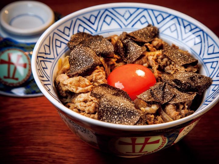 六本木『士士』の「士士牛」