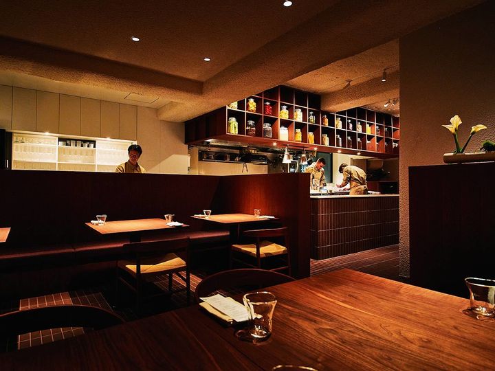 麻布十番『OLINA』の内観