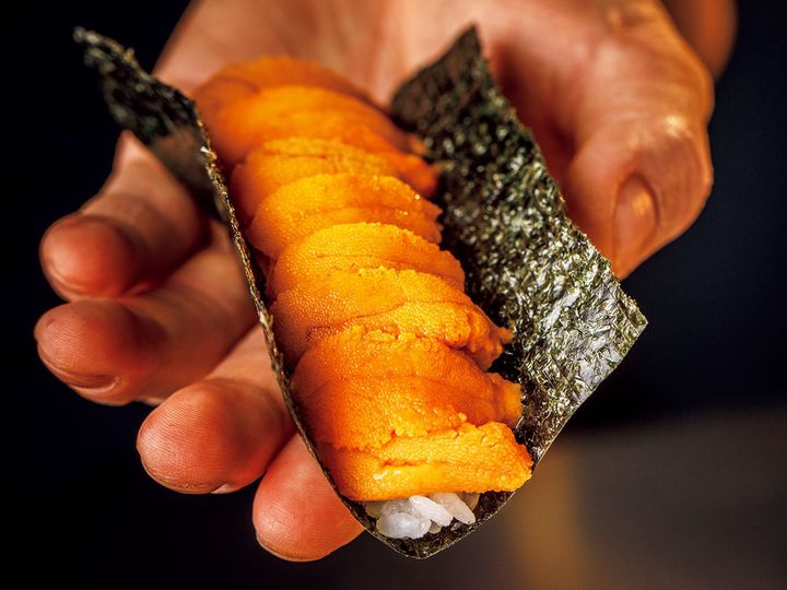 銀座『銀座 呑小路やま岸』の「雲丹ドッグ」