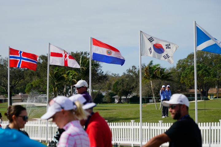 「美人すぎ」ロシアの20歳女子プロ！“270ヤード飛ばす”彼女に突撃取材