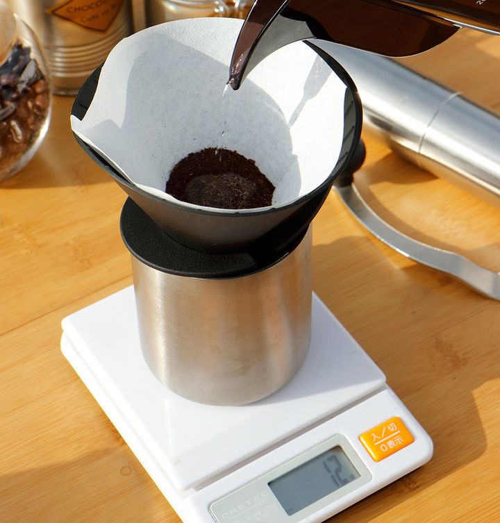 【焙煎から注ぎ方まで】コーヒーのプロが教える！キャンプで絶品コーヒーを淹れるコツ