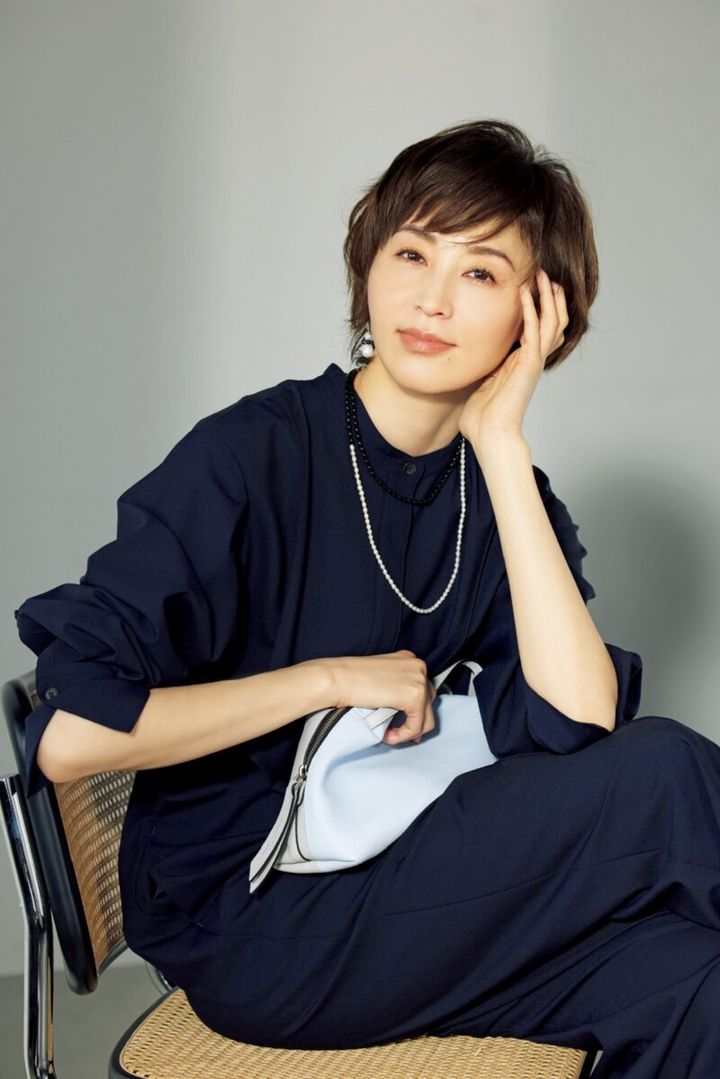 ブルべに似合うネイビー 40代ファッション