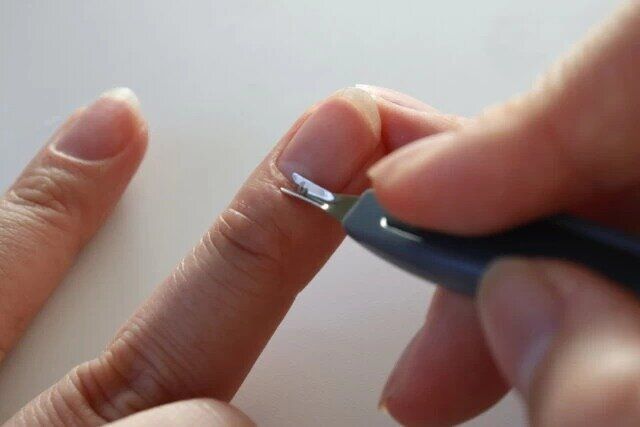 2WAYキューティクルスティックのカッター