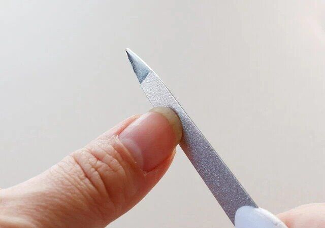 折りたたみネイルファイルの使用例