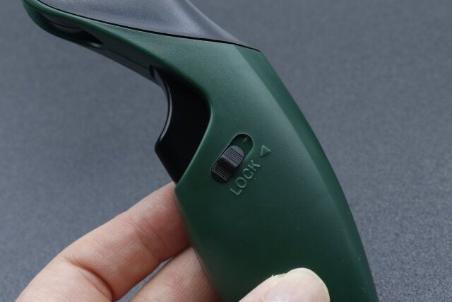 セリアのCR 可動式パイプガスマッチはロック機能付き