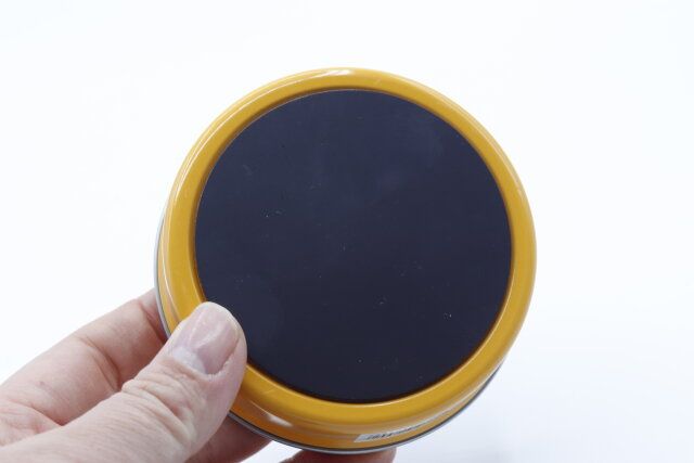 ダイソーのマグネットケース、丸（くまのプーさん）のマグネット