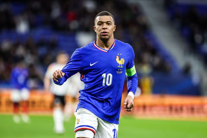 世界の代表チーム上位10か国で「背番号10」を背負うスター（2024年3月）