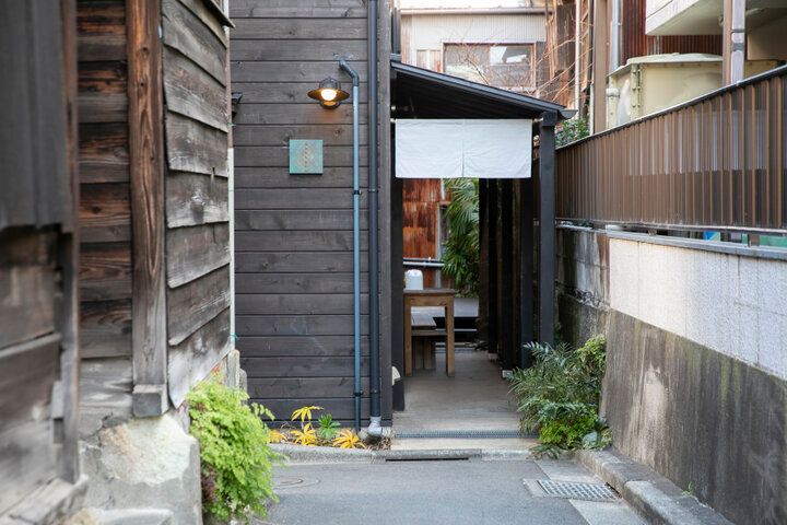 風情ある神楽坂の路地へ♪古民家レストラン「HASABON」で楽しむ、フレンチと抹茶の出会い