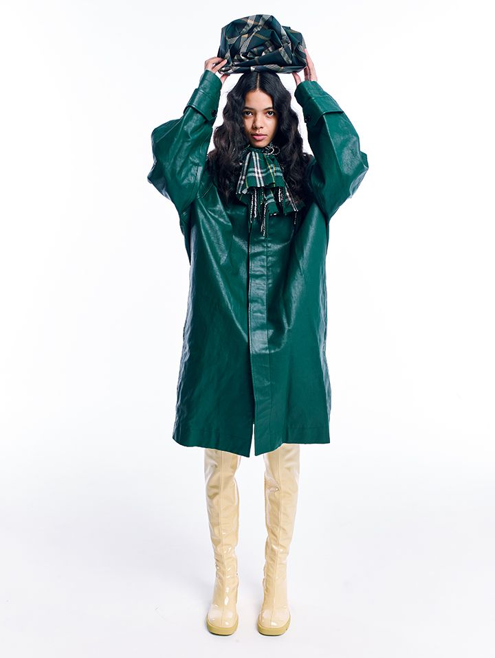 《BURBERRY》で季節のかわりめファッションを楽しもう