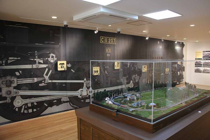 ジオラマや写真パネルを展示