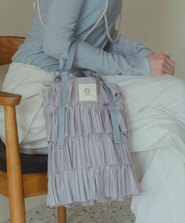 画像: 「プリーツ フリル トート」[縦34×横27cm]￥7,480【エクトル】 出典：フリークス ストア