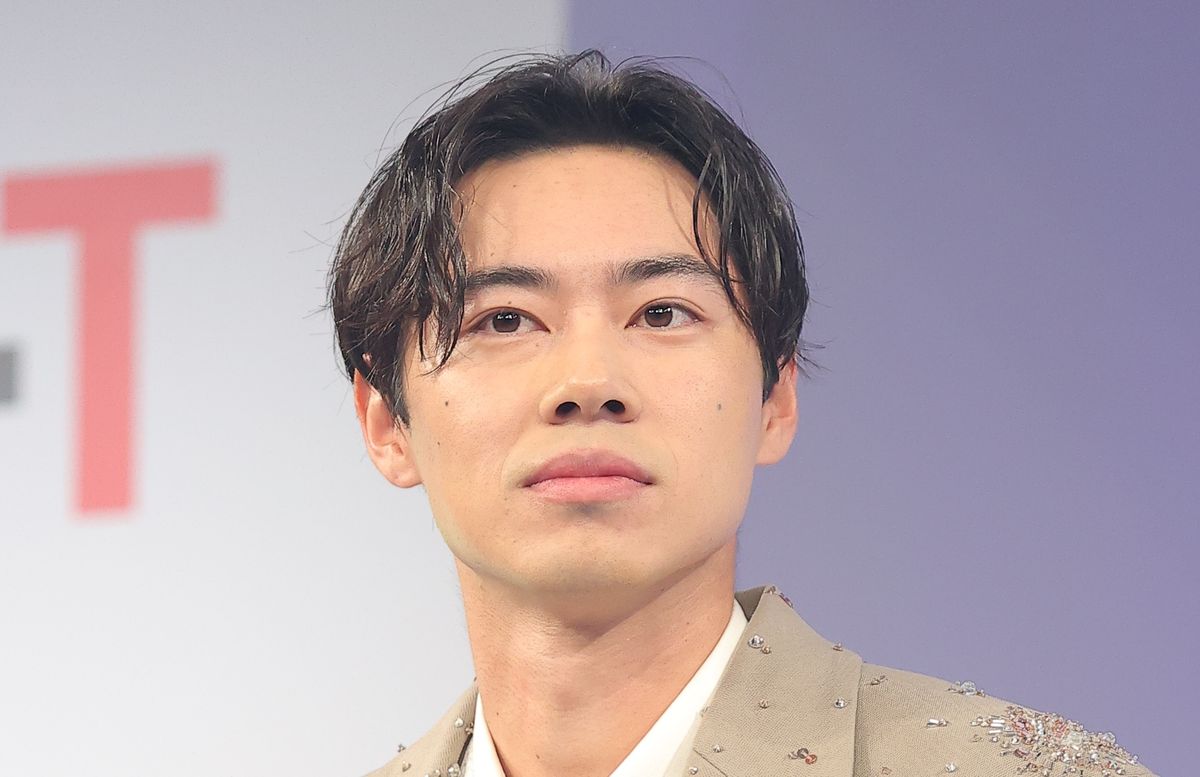 SNSで賛否両論？NHK『虎に翼』で同性愛を描いたワケ。脚本家が語った轟の恋心とは | TRILL【トリル】
