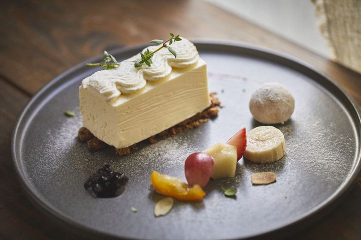 「レアチーズケーキ」935円