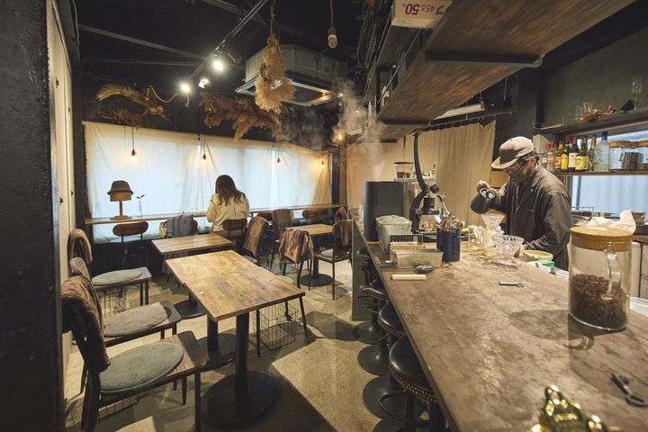 nichi nichi BAKE お菓子と珈琲のお店の店内