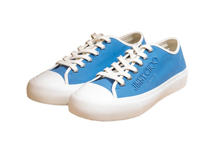 〈JIMMY CHOO〉のスニーカー