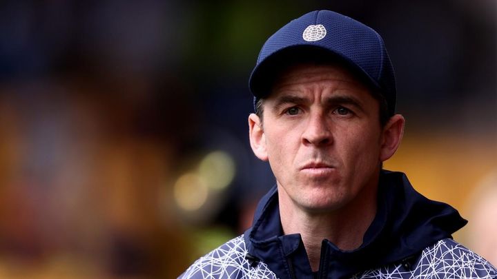 悪童バートン「女子はコスプレサッカー選手、真剣に見られるわけがない」再び物議を醸す