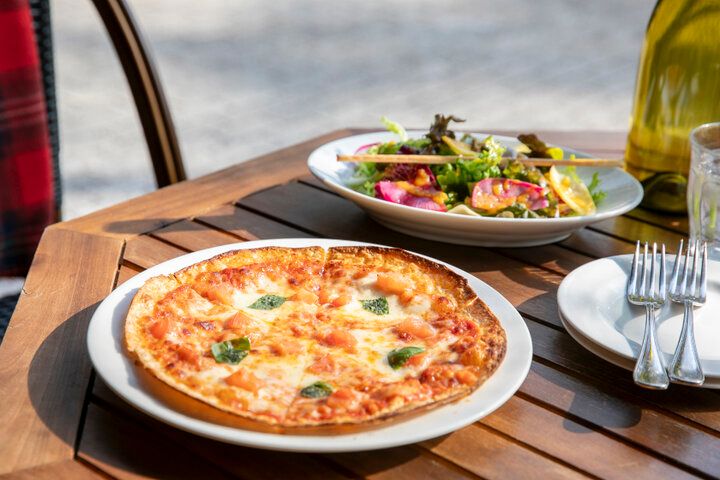 お花見帰りにも♪新宿御苑の緑を眺められるテラス席でいただく、ヘルシーイタリアン「AUREOLE（オリオール）」