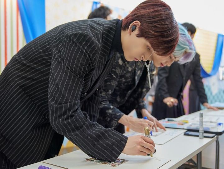 JO1 Exhibition “ JO1 in Wonderland!