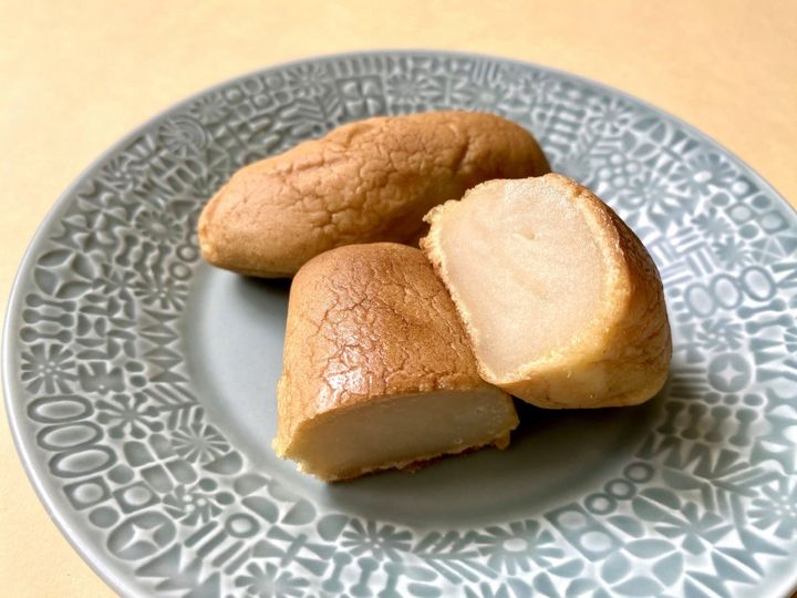 見た目とのギャップに驚き！リピ間違いなしの北海道のソウルスイーツ「モンモオ」【旅するデザイナーがおすすめする旅先でのお土産たち！】