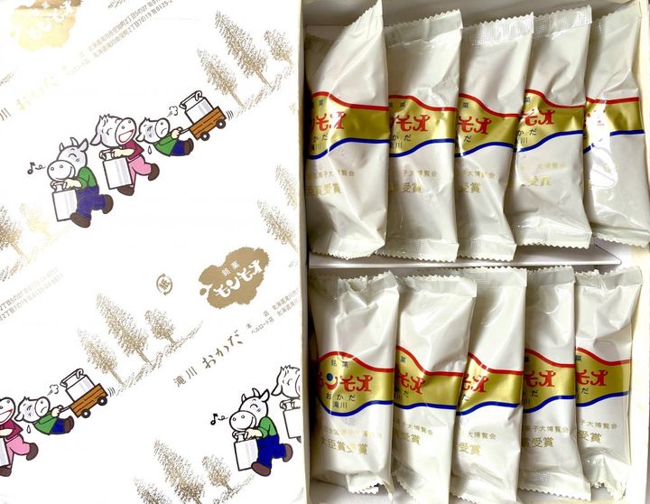 見た目とのギャップに驚き！リピ間違いなしの北海道のソウルスイーツ「モンモオ」【旅するデザイナーがおすすめする旅先でのお土産たち！】