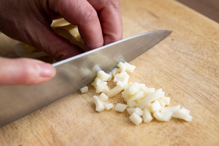 うどんを細かく切る