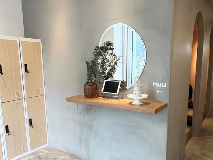 【暗めグレージュ】2024年春の旬ヘアカラーに決定！色落ちのきれいな憧れの外国人風ヘアに！