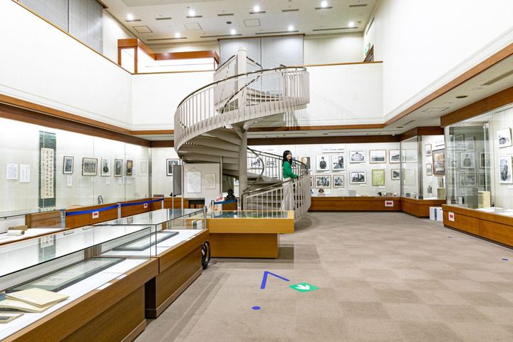 この地で育った幼少期からの生涯を知ることができる