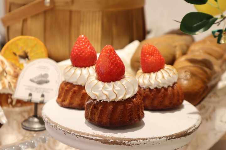 メレンゲいちごパウンドケーキ1個530円