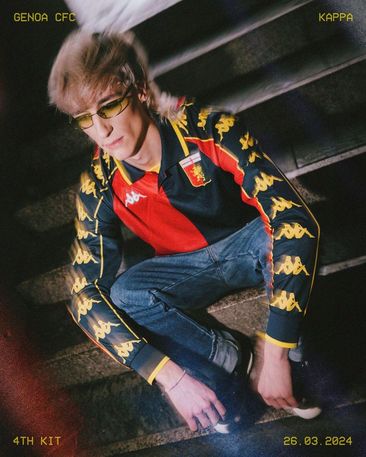 懐かしユニを完コピ！ジェノアが超レトロな新ユニフォームを発表 デザインと“小道具”に90年代があふれ出す