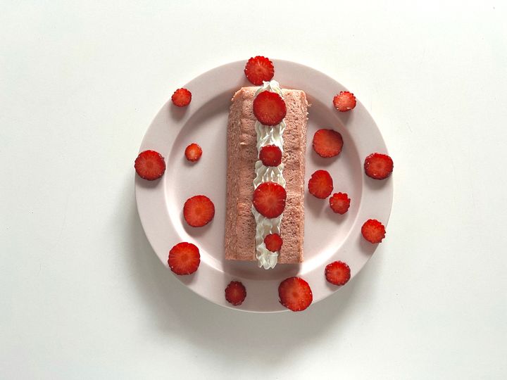 【簡単アレンジレシピ】無印良品のバウムクーヘンで作る、春のバウムサンド【渡辺友美子のコーヒーに合うお菓子のレシピ vol.36 〜レシピで旅するヨーロッパ〜】