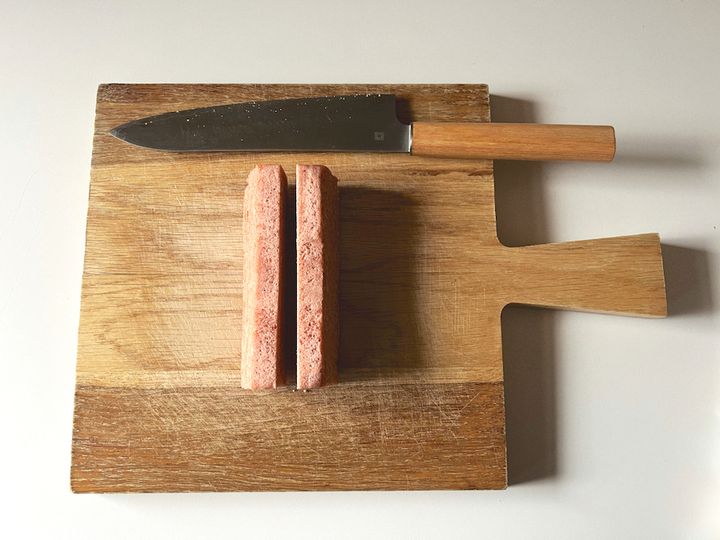 【簡単アレンジレシピ】無印良品のバウムクーヘンで作る、春のバウムサンド【渡辺友美子のコーヒーに合うお菓子のレシピ vol.36 〜レシピで旅するヨーロッパ〜】