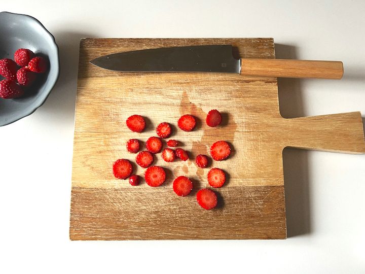 【簡単アレンジレシピ】無印良品のバウムクーヘンで作る、春のバウムサンド【渡辺友美子のコーヒーに合うお菓子のレシピ vol.36 〜レシピで旅するヨーロッパ〜】