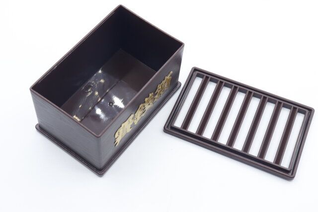 セリアのミニチュア 賽銭箱は貯金箱にもおすすめ