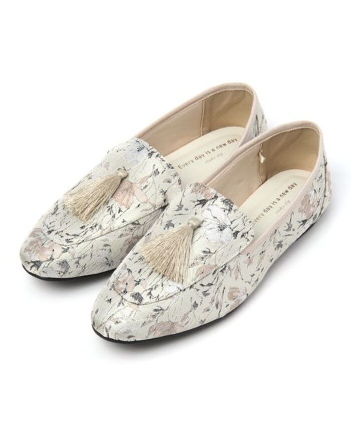 画像2: 出典：.st