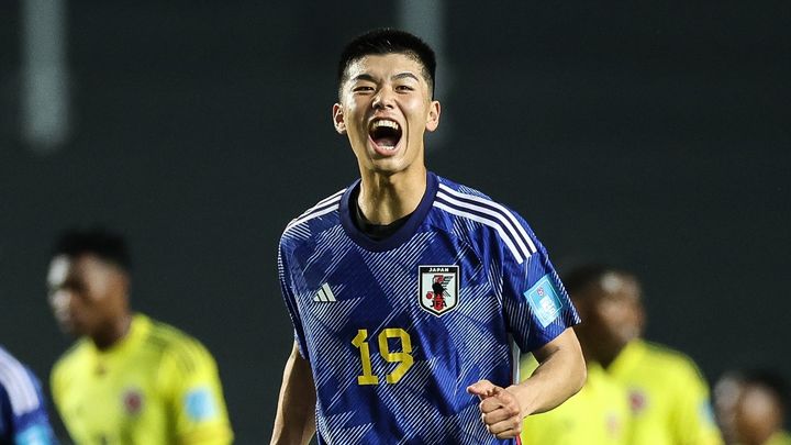メッシ担当美容師に頼んでまさかの髪型！内田篤人が明かす、高井幸大の断髪秘話がおもしろい