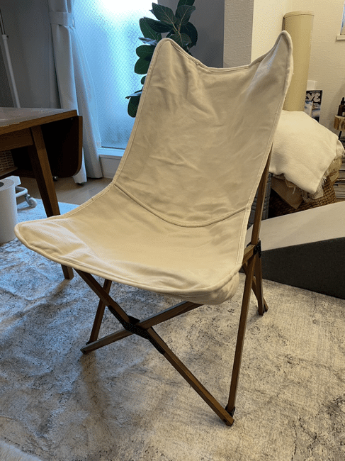 スタイリストのおしゃれなお部屋を拝見！愛犬と好きなものに囲まれて暮らすワンルーム【FUDGE おしゃれな人のルームツアー vol.5】