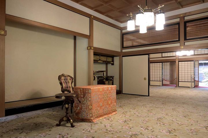 大正天皇即位後に増改築された謁見所