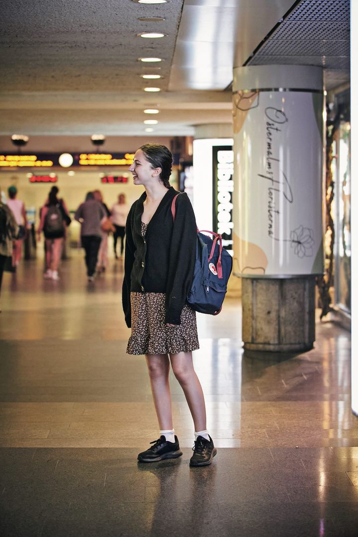 温度調整しやすい！新生活にぴったりな羽織りものコーデが人気【海外のオシャレさん一週間コーデ】