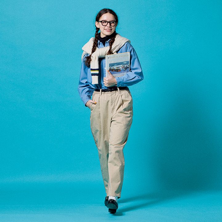 かけるだけで印象がパッと変わる！チャレンジしやすいスクエアメガネのスタイル