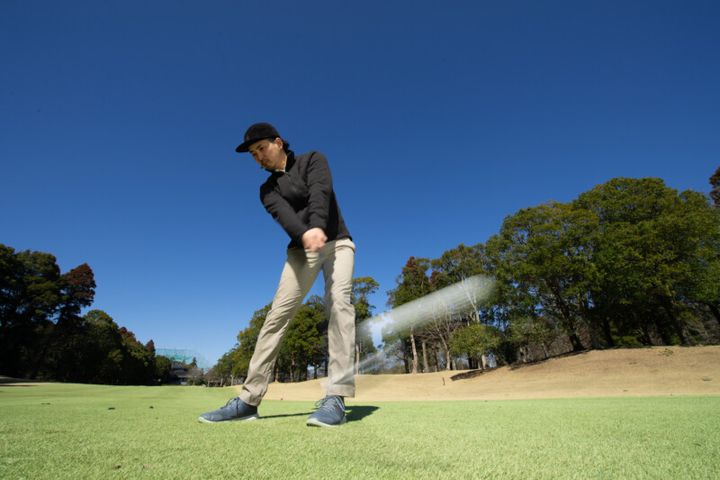 “キレのある”アイアンショットの打ち方とは…？「腕を上下に動かす」ことが重要