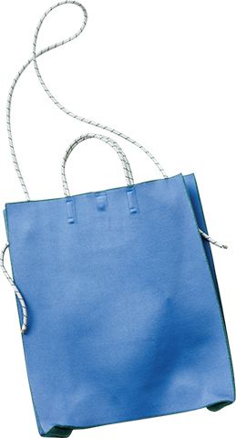 シンプルだけどどこかに主張あるデザインが◎クールママにおすすめのバッグ【最新号からちょっと見せ】の画像3