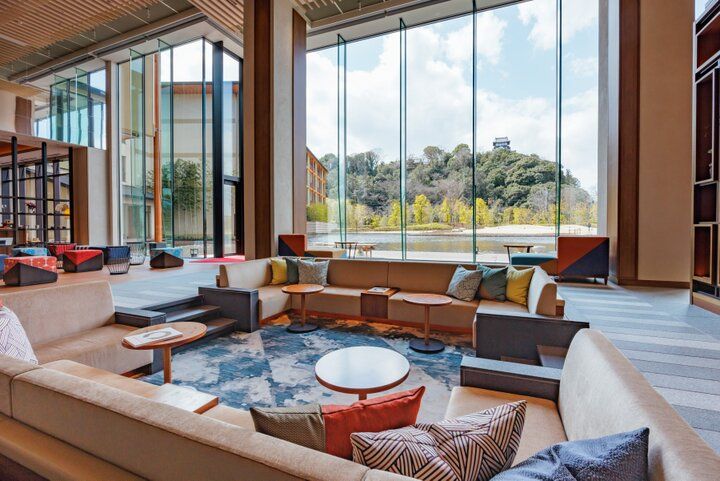 ビビッドなアートで愛知・犬山のストーリーを伝える「ホテルインディゴ犬山有楽苑」