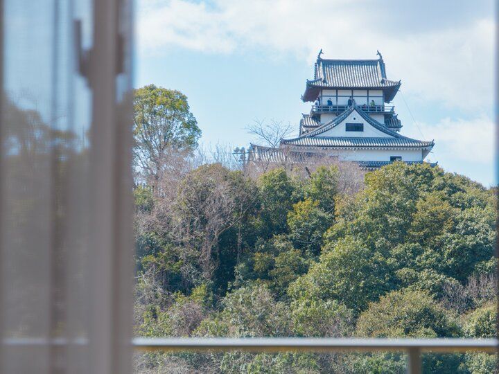 ビビッドなアートで愛知・犬山のストーリーを伝える「ホテルインディゴ犬山有楽苑」