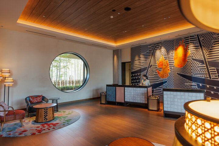 ビビッドなアートで愛知・犬山のストーリーを伝える「ホテルインディゴ犬山有楽苑」