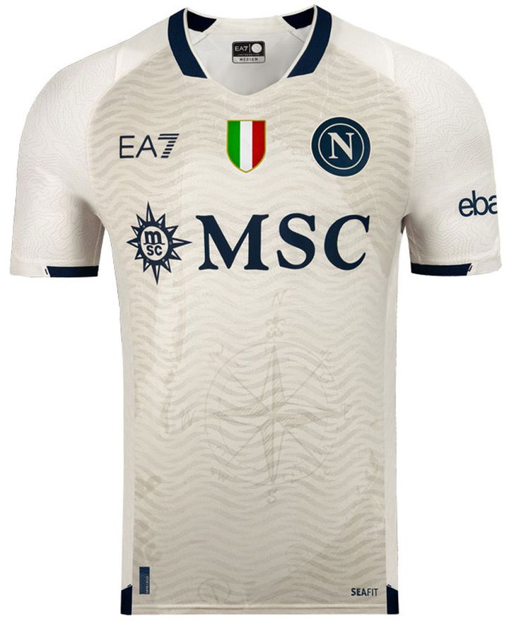 王者ナポリ、海デザインで「スポンサーを讃える」特別ユニフォームを発表！着用試合は大敗する