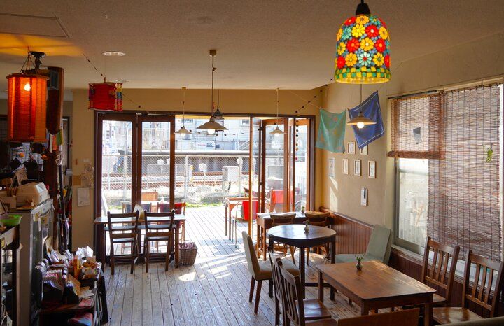 鎌倉にいながら東南アジアの風を感じる「SÔNG BÉ CAFE」のテラスでのんびりティータイム♪