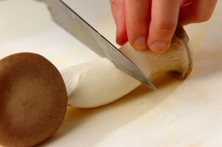 エリンギの生ハム炒めの下準備1